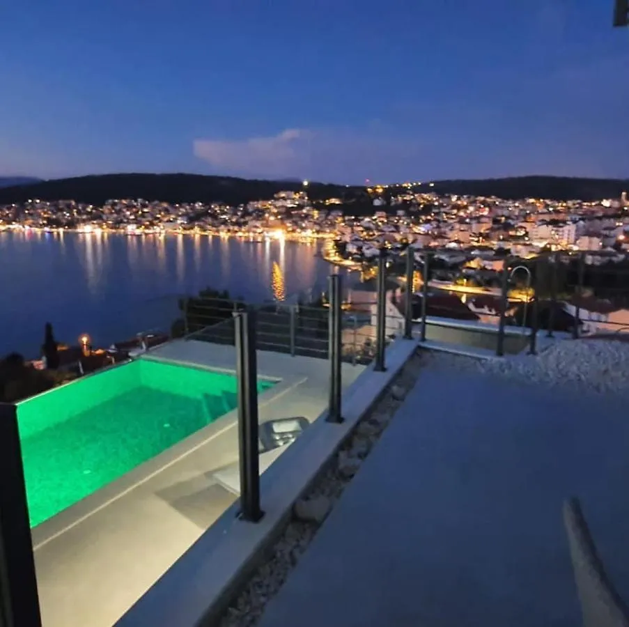 Apartment Julia Trogir 0*,  Croatie