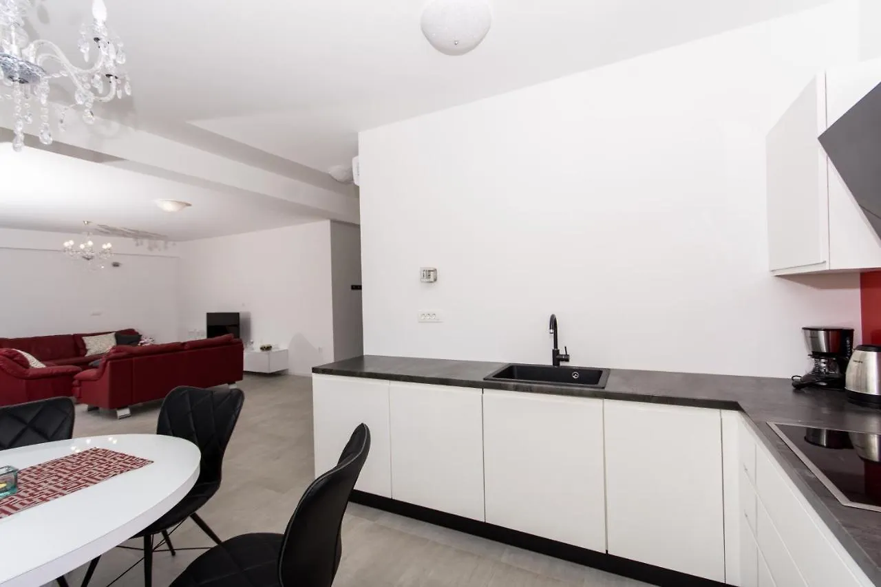 Apartment Julia Trogir 0*,